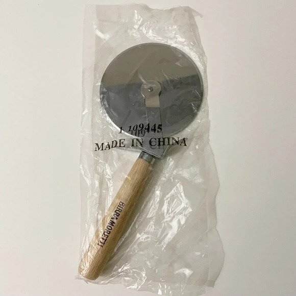 Birra Moretti  Pizza Cutter Lager Beer Advertising Kitchenware - Picture 1 of 13